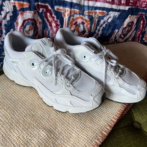 Adidas ASTIR sneakers sz 10